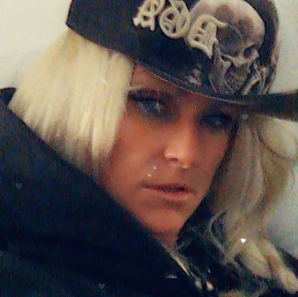 Meet your Posher, Crystal - Picture 6 of 16